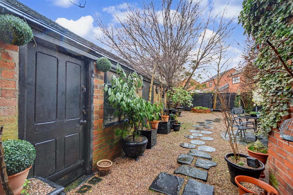 Garden 1.jpeg