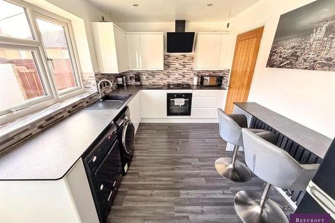 2 bedroom detached house for sale, Orchard Way, Thurnscoe, Rotherham