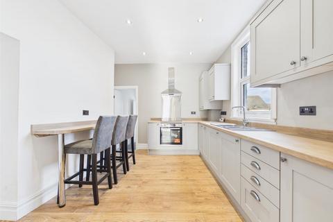 3 bedroom apartment for sale, Tynemouth Road, North Shields