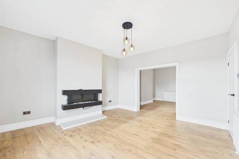 3 bedroom apartment for sale, Tynemouth Road, North Shields