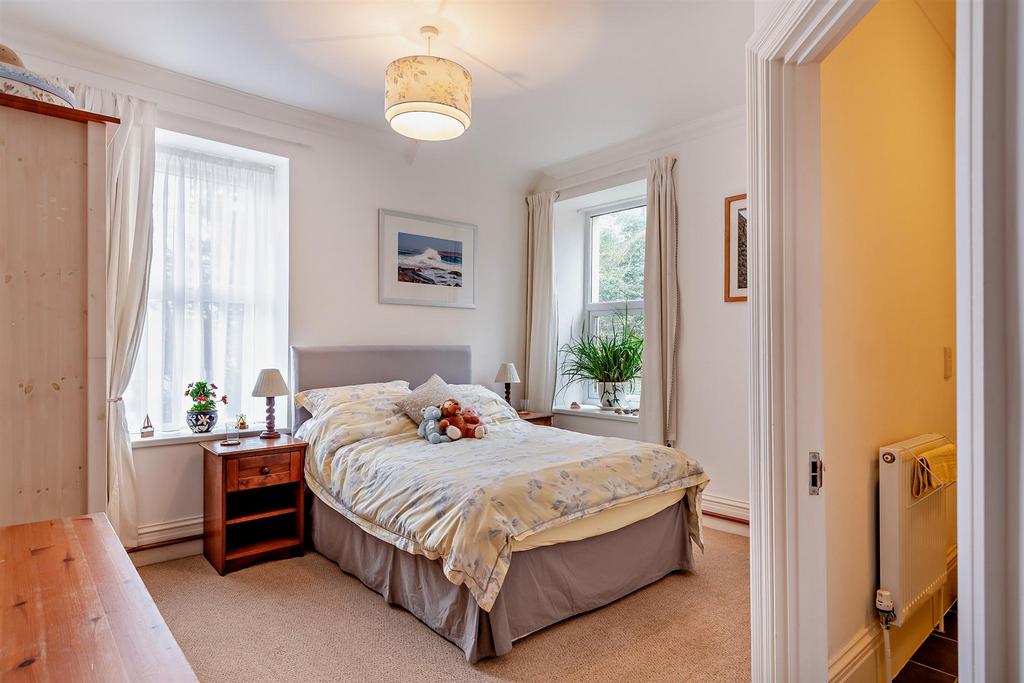 Main house bedroom 5