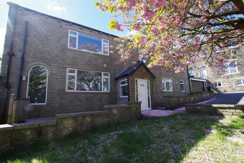 4 bedroom detached house to rent, Stainland Road, Stainland, Halifax