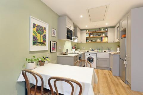 1 bedroom apartment for sale, Gables Close, London, SE5