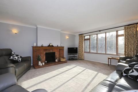 3 bedroom bungalow for sale, Hazelwood Close, Kidderminster, Worcestershire, DY11