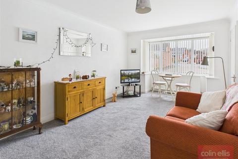 2 bedroom semi-detached bungalow for sale, Kestrel View, Scarborough