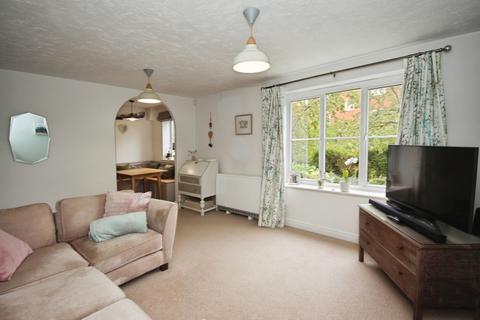 2 bedroom flat for sale, Frances Havergal Close, Leamington Spa, Warwickshire, CV31
