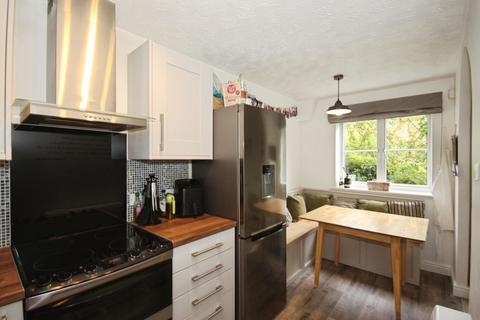 2 bedroom flat for sale, Frances Havergal Close, Leamington Spa, Warwickshire, CV31