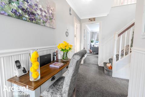 4 bedroom detached house for sale, Crayford Close, Maldon