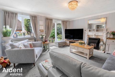 4 bedroom detached house for sale, Crayford Close, Maldon