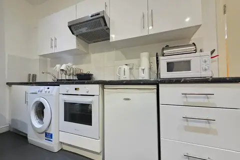 1 bedroom flat to rent, Sussex Gardens, W2