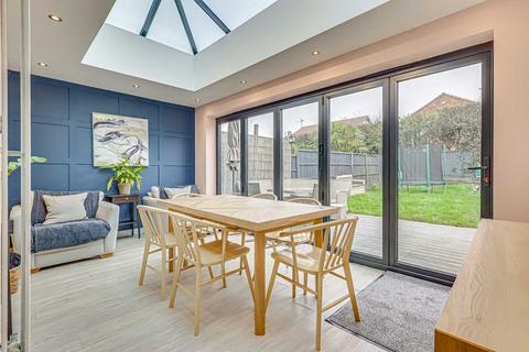 undefined, Dawlish Crescent, Rayleigh, SS6