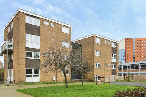 3 bedroom maisonette for sale, Marlborough Grange, Leeds, LS1