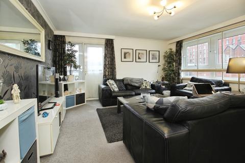3 bedroom maisonette for sale, Marlborough Grange, Leeds, LS1