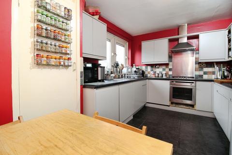 3 bedroom maisonette for sale, Marlborough Grange, Leeds, LS1