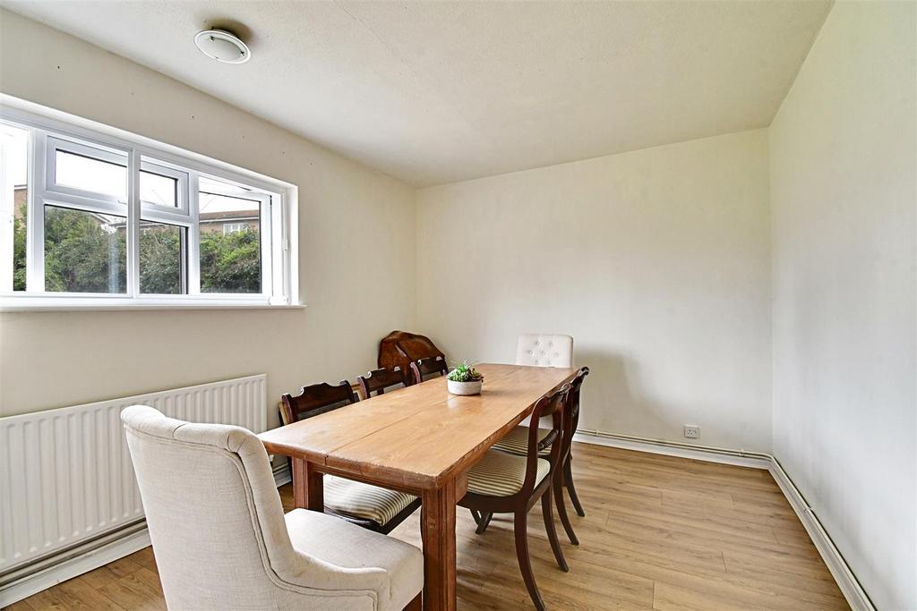 Bedroom 1 1.jpg