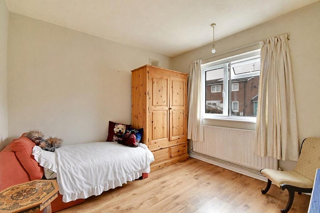 Bedroom 2 1.jpg