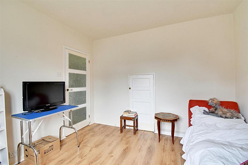 Bedroom 2 2.jpg