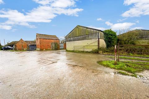 undefined, Dry Doddington, Newark