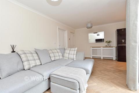 1 bedroom ground floor maisonette for sale, Crown Road, Sittingbourne, Kent