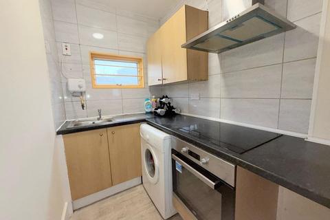 undefined, Lea Bridge Road, Leyton