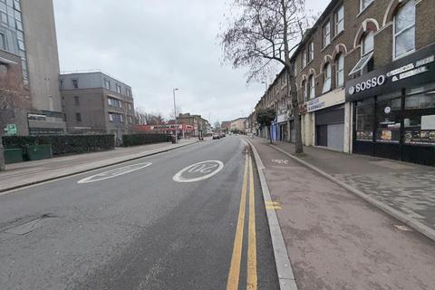 undefined, Lea Bridge Road, Leyton