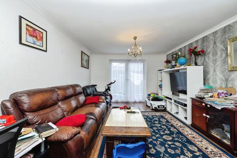 4 bedroom end of terrace house for sale, Pitfield Crescent, London, SE28