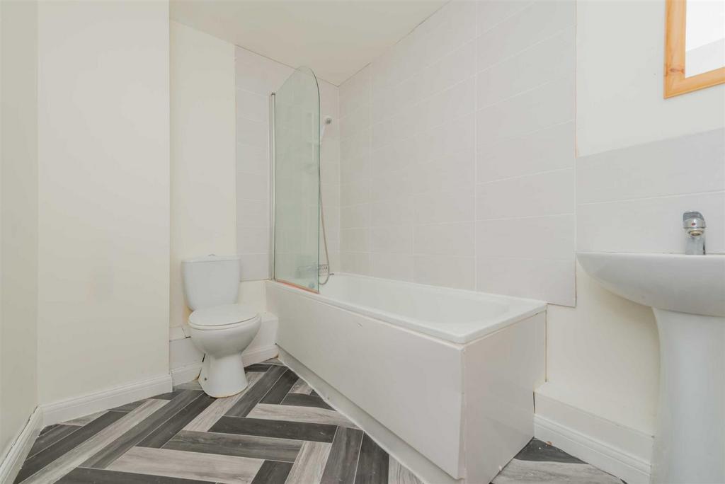 Bathroom / WC: