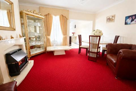 2 bedroom end of terrace house for sale, Pease Street, Darlington