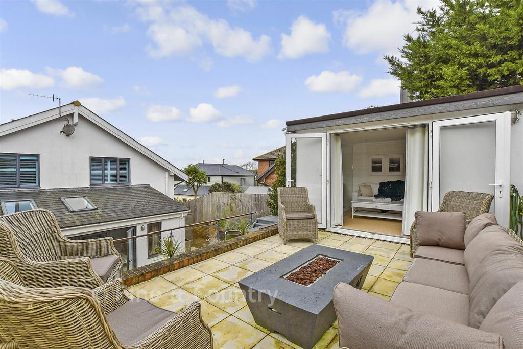 External Lifestyle Photograph