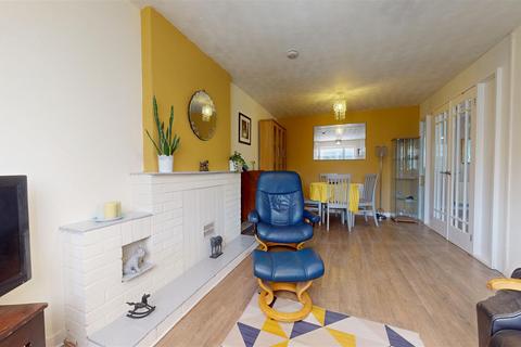 undefined, Leafield Rise, Milton Keynes MK8