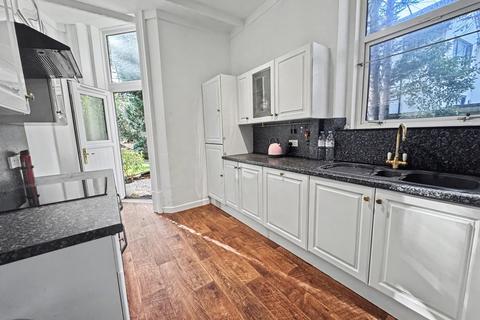 2 bedroom flat for sale, Bournemouth