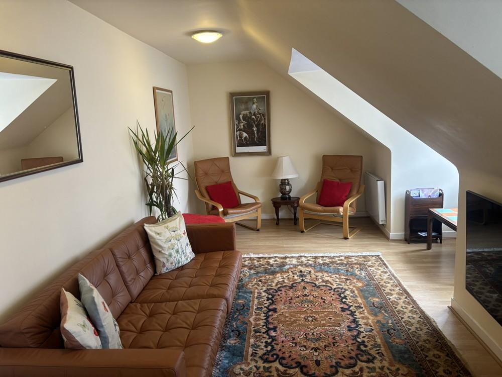 Flat 7, TG 5