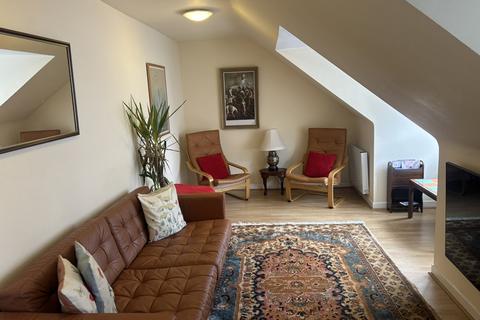undefined, Flat 7, 63-65  The Green, AB11 6NY