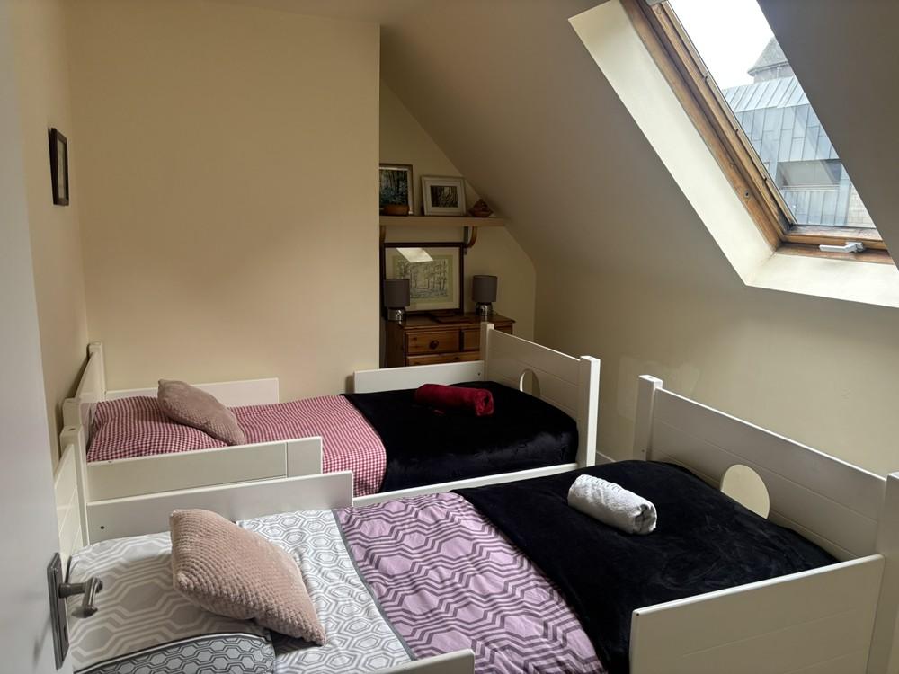 Flat 7, TG 8