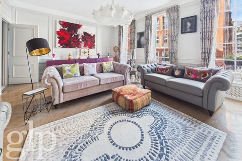 undefined, Great Ormond Street, Bloomsbury, London,  WC1N 3HZ