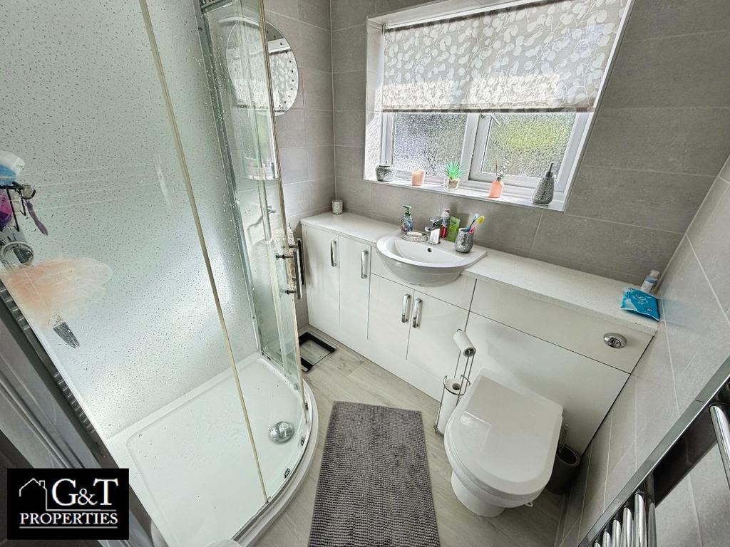 Family bathroom
