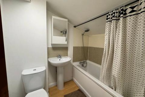 1 bedroom in a house share to rent, Langhorn Close, Newcastle Upon Tyne NE6