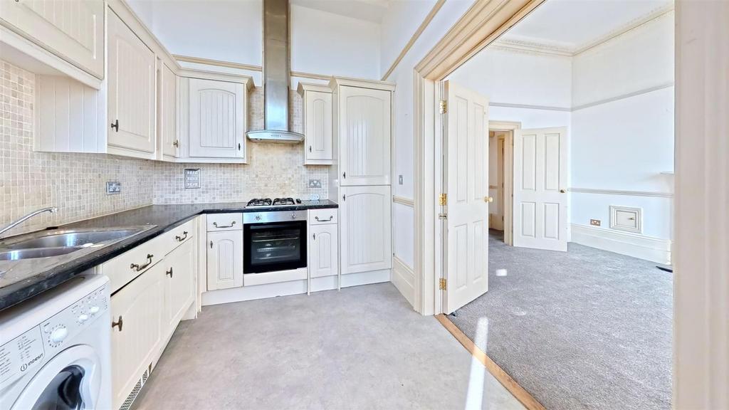 Flat-4-Channel-View-Marine-Crescent-Kitchen.jpg