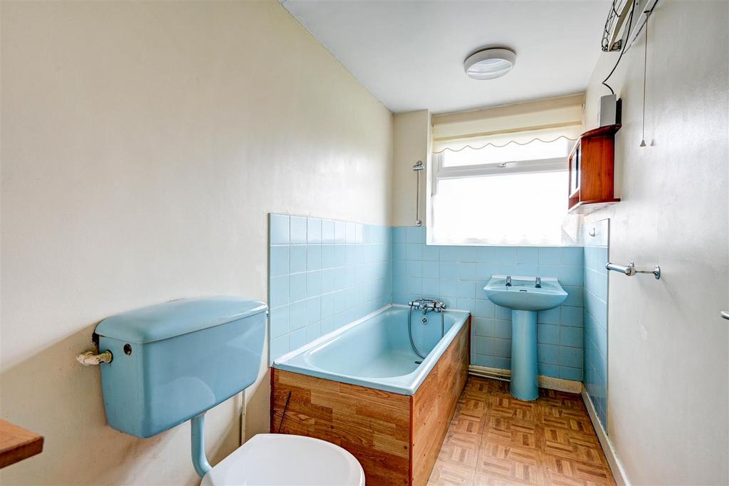 Bathroom.jpg