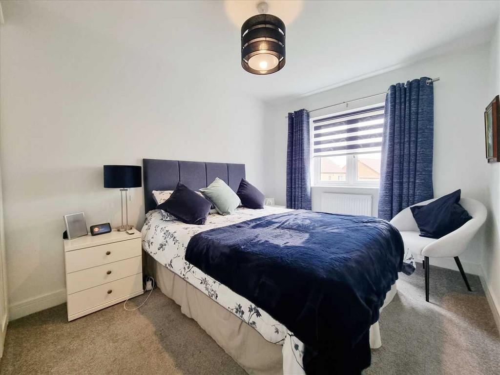 Bedroom 1: