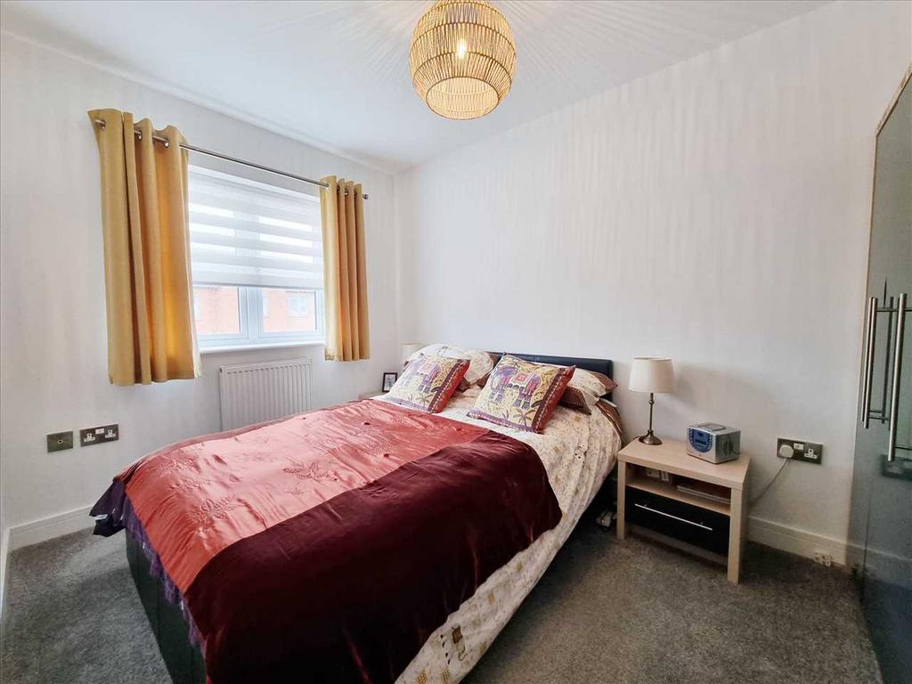 Bedroom 2: