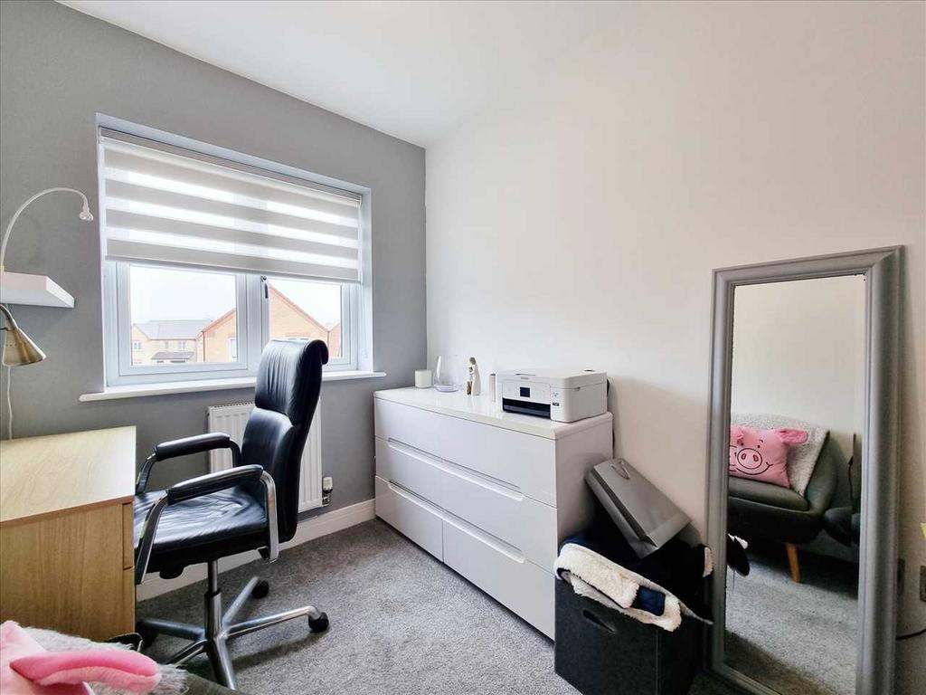 Bedroom 3: