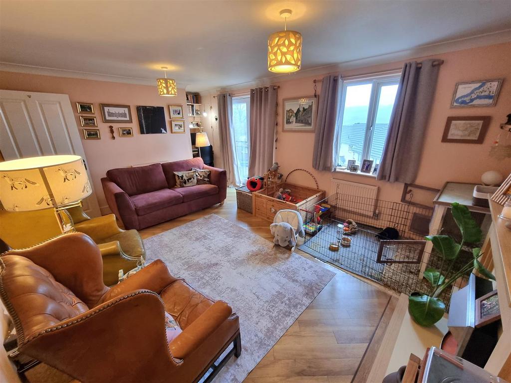 Sitting room 1.jpg