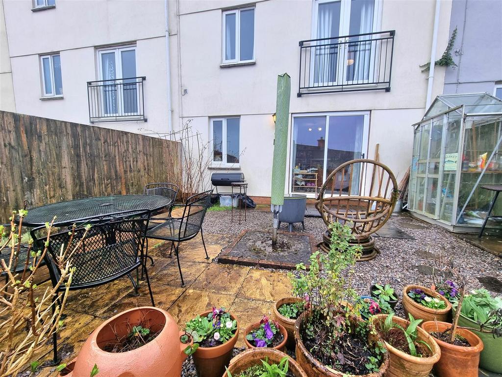 Garden 1.jpg