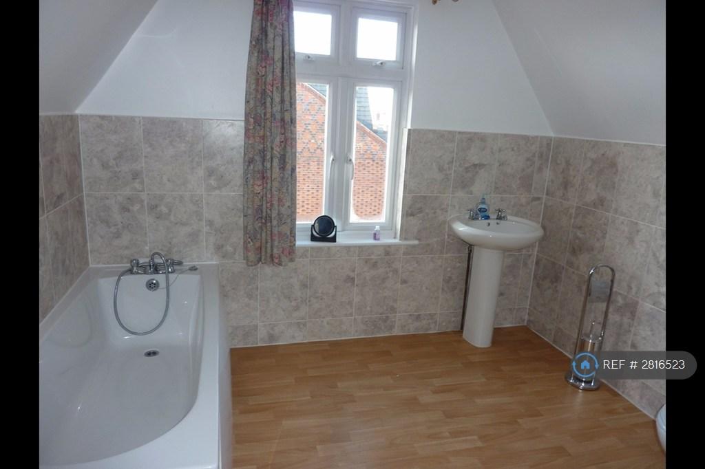 2nd Floor Bathroom