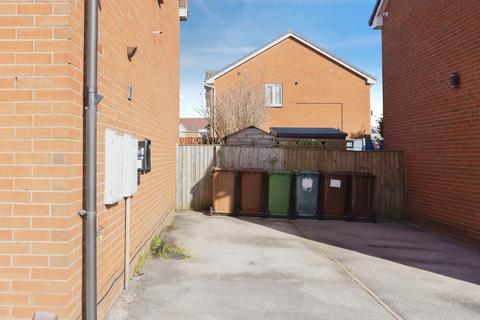 2 bedroom semi-detached house for sale, Holly Approach, Ossett