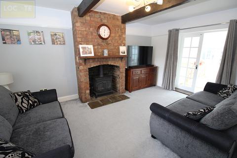 3 bedroom semi-detached house for sale, Tintern Avenue, Flixton