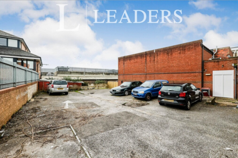 1 bedroom flat to rent, Spur Road, Cosham, Portsmouth, PO6