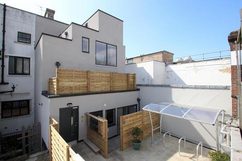 2 bedroom flat to rent, Hampton Place, Brighton, East Sussex, BN1