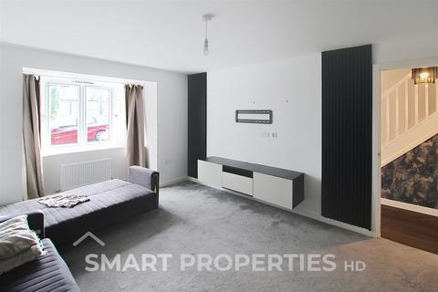 undefined, Redwing Close, Huddersfield HD4